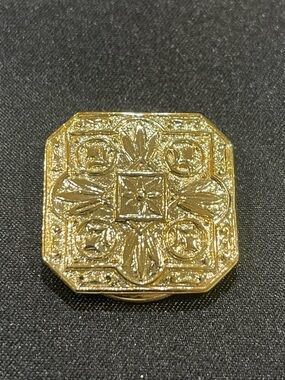 Gold tone Decorative Octagonal Scarf Ring